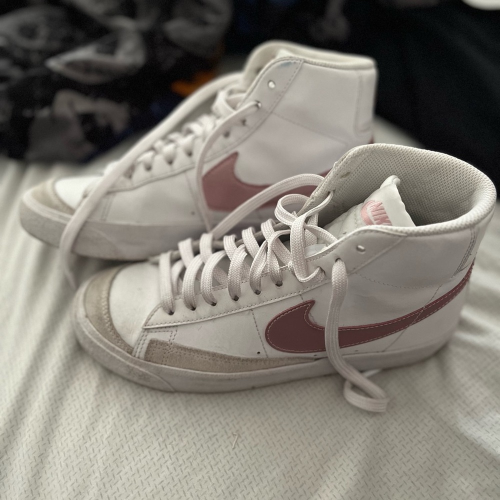 Nike Blazers (Rose Gold)